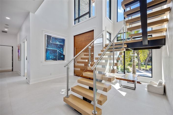 Image No.8-4 Bed Property for sale