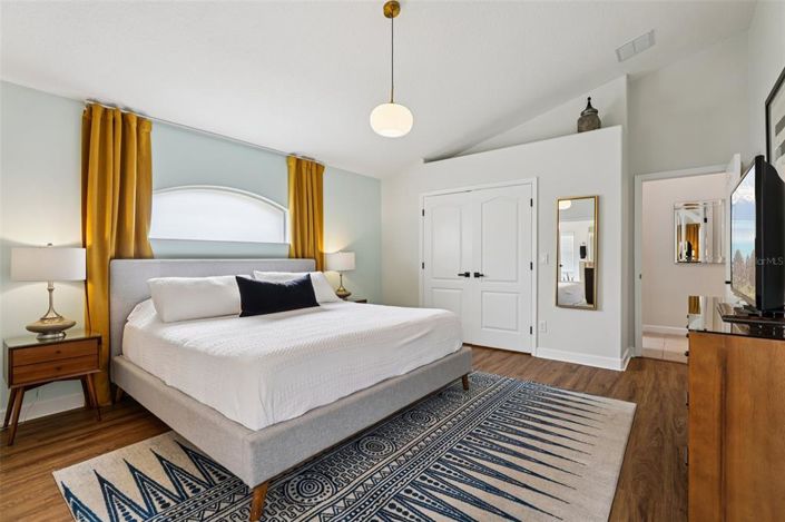 Image No.20-4 Bed Property for sale