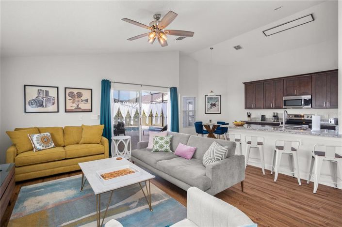 Image No.4-4 Bed Property for sale