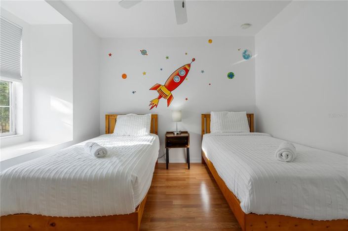 Image No.17-3 Bed Townhouse for sale