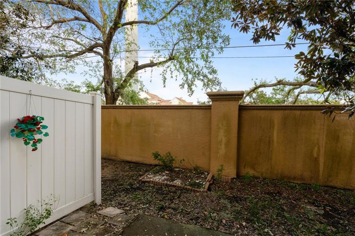 Image No.37-3 Bed Townhouse for sale