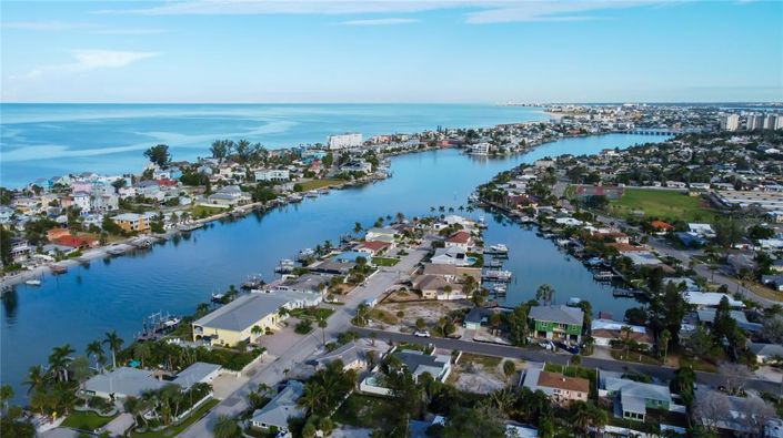 Image No.11-3 Bed Property for sale