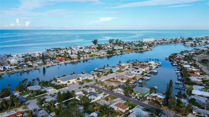 Image No.13-3 Bed Property for sale