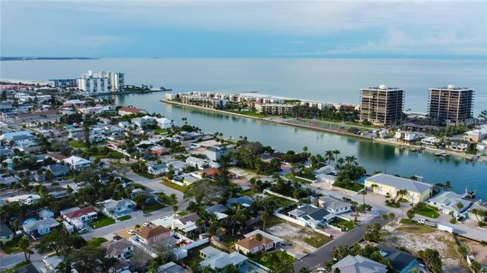 Image No.17-3 Bed Property for sale