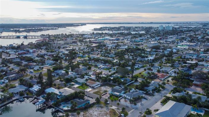 Image No.22-3 Bed Property for sale