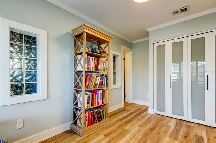 Image No.53-3 Bed Property for sale