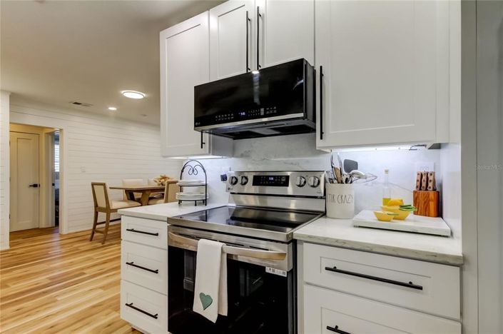 Image No.65-3 Bed Property for sale