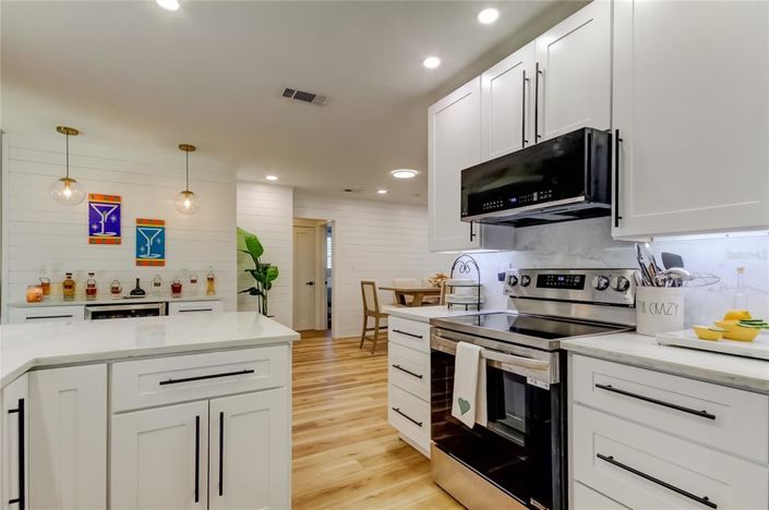 Image No.66-3 Bed Property for sale