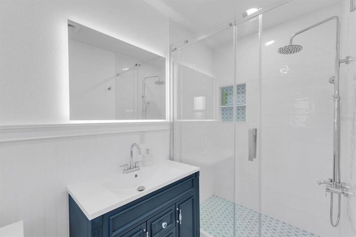 Image No.27-3 Bed Property for sale