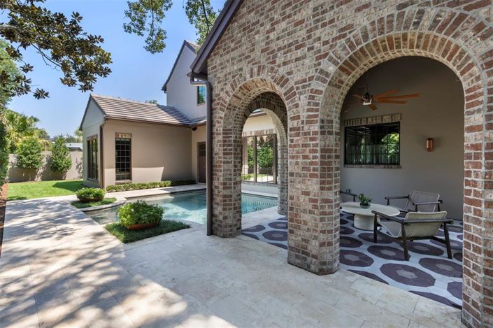 Image No.18-4 Bed Property for sale