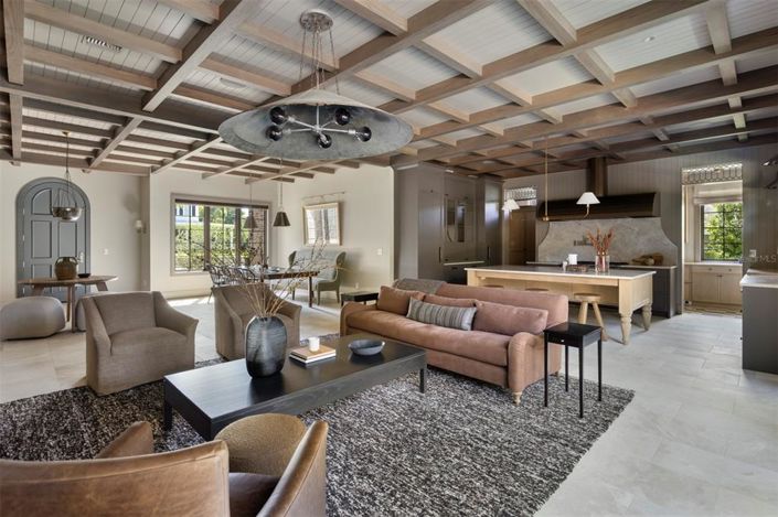 Image No.26-4 Bed Property for sale