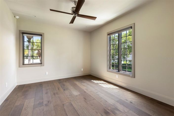 Image No.37-4 Bed Property for sale