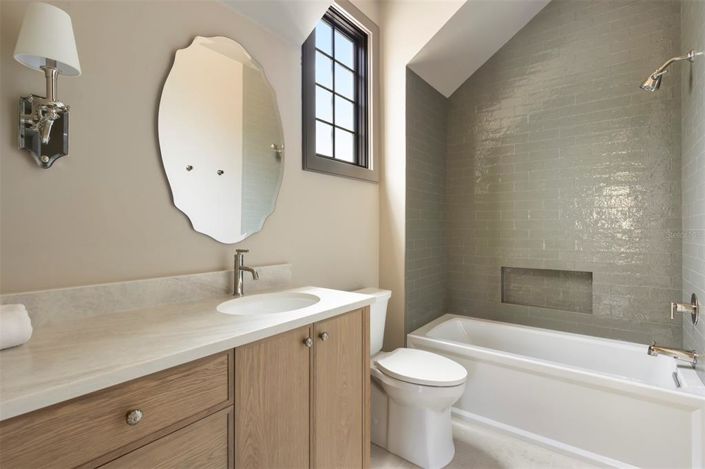 Image No.38-4 Bed Property for sale