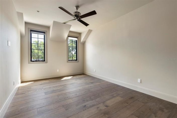 Image No.39-4 Bed Property for sale