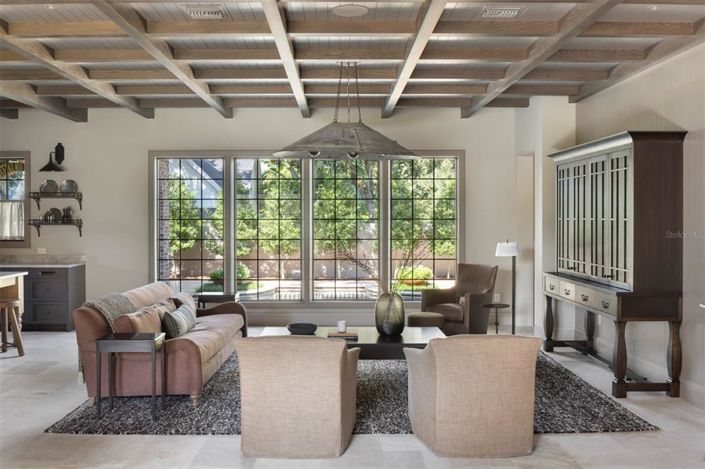 Image No.4-4 Bed Property for sale