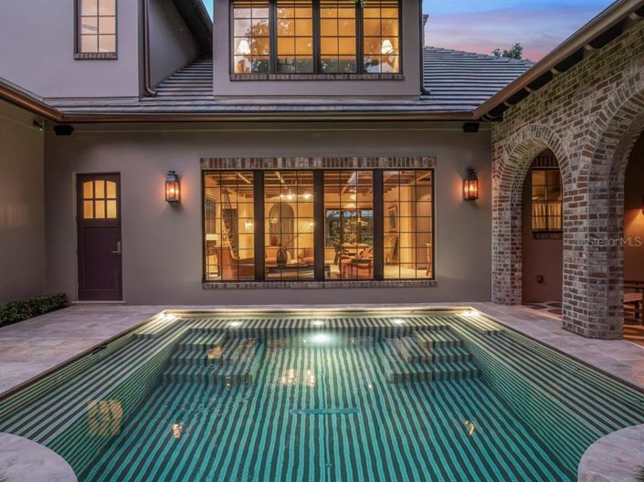 Image No.41-4 Bed Property for sale