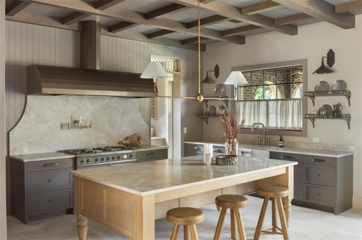 Image No.6-4 Bed Property for sale