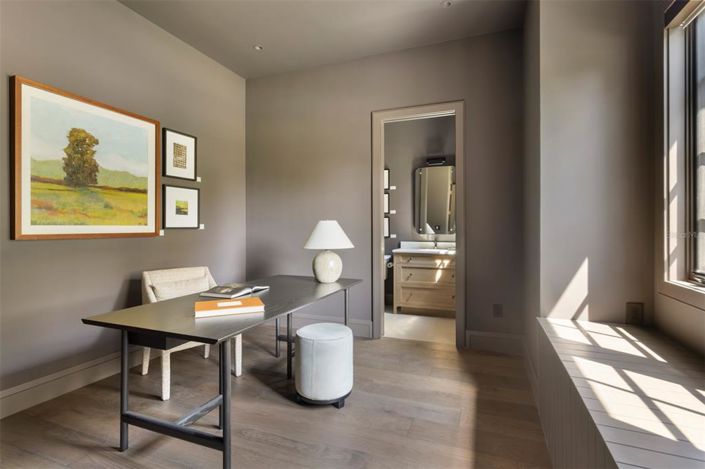 Image No.7-4 Bed Property for sale