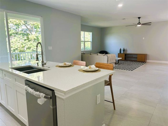 Image No.11-4 Bed Property for sale