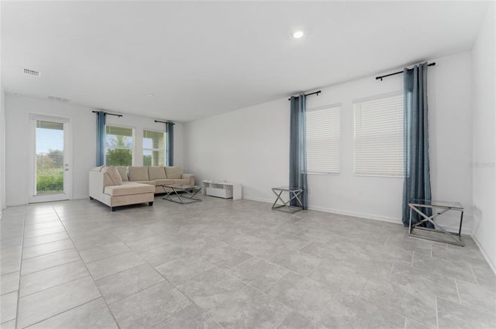 Image No.20-Propriété de 4 chambres à vendre à Davenport