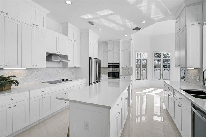 Image No.37-3 Bed Property for sale