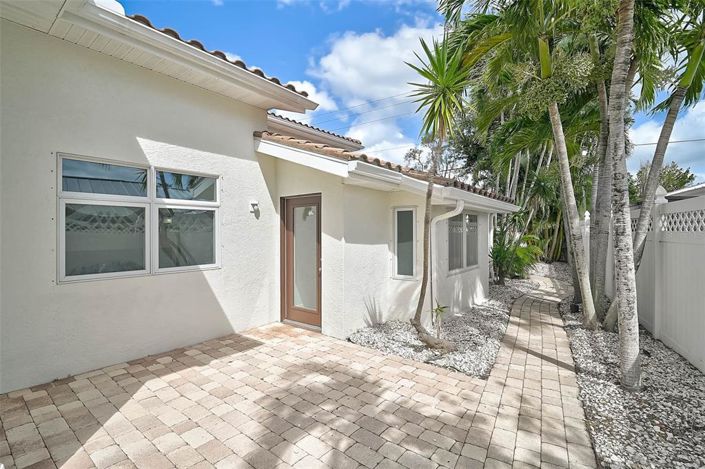 Image No.54-3 Bed Property for sale