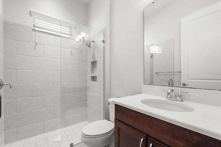 Image No.17-4 Bed Property for sale