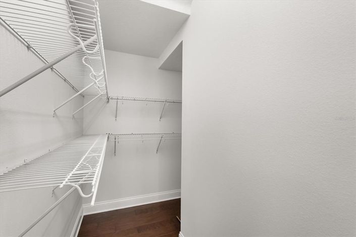 Image No.32-4 Bed Property for sale