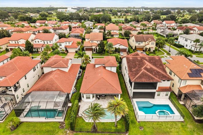 Image No.44-4 Bed Property for sale