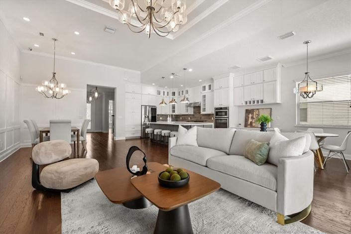 Image No.5-4 Bed Property for sale