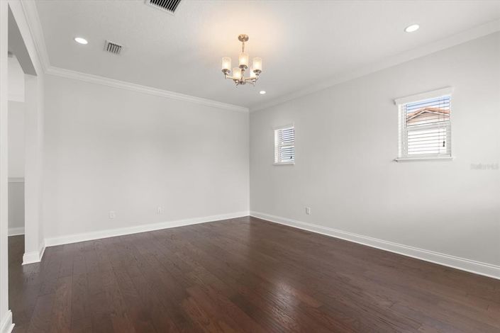 Image No.8-4 Bed Property for sale