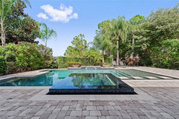 Image No.24-4 Bed Property for sale