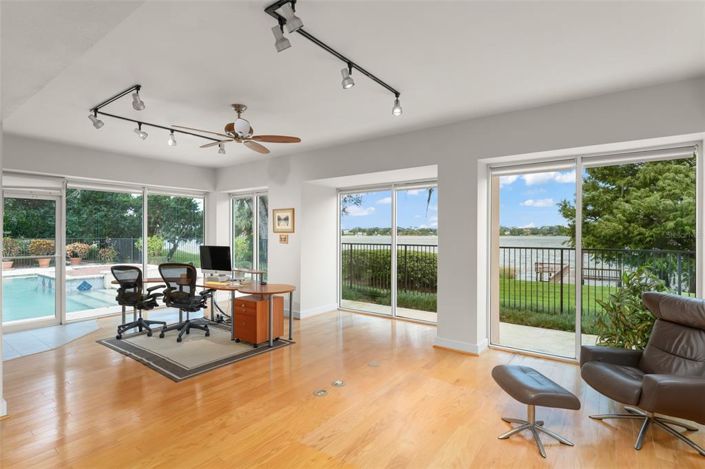 Image No.23-5 Bed Property for sale