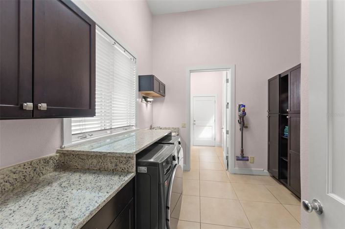 Image No.39-5 Bed Property for sale