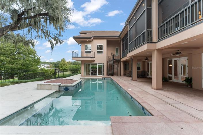 Image No.44-5 Bed Property for sale