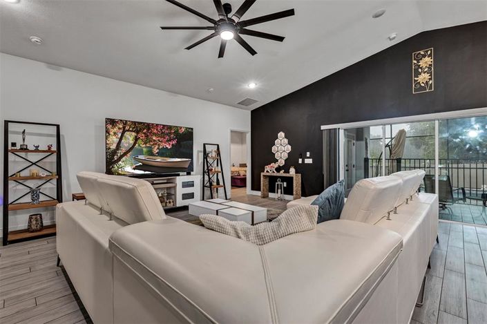 Image No.13-4 Bed Property for sale