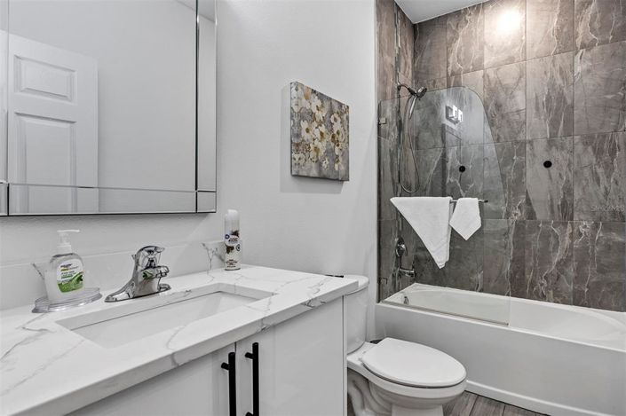 Image No.24-4 Bed Property for sale