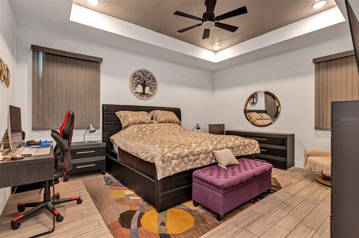 Image No.26-4 Bed Property for sale