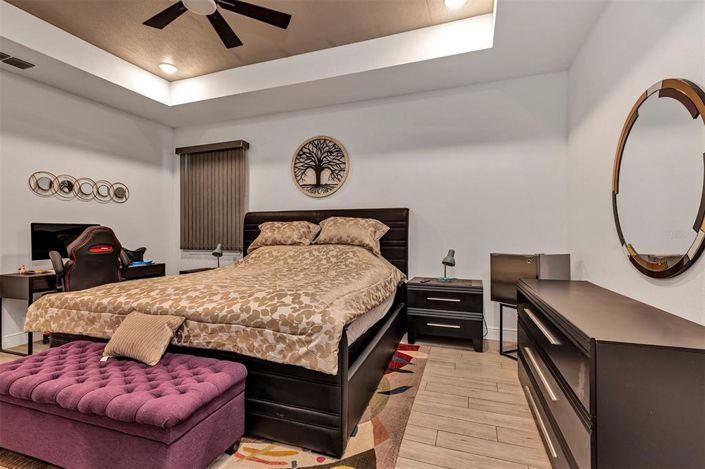 Image No.27-4 Bed Property for sale