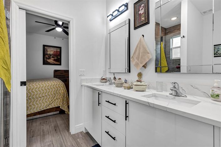 Image No.31-4 Bed Property for sale