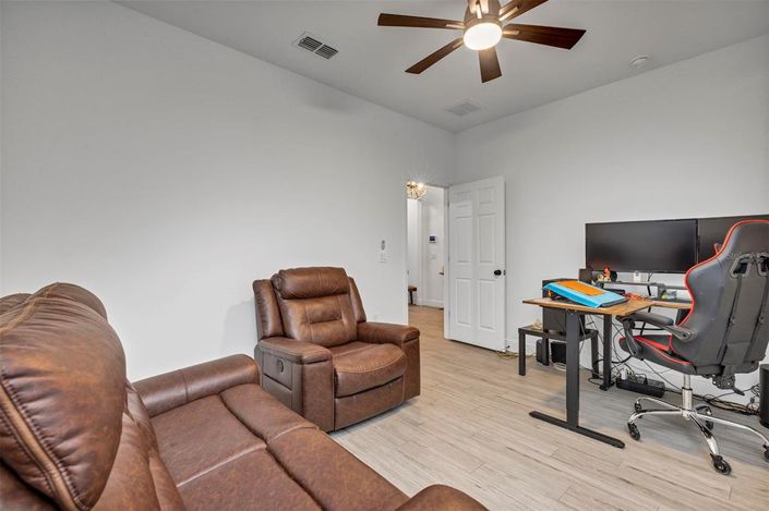 Image No.41-4 Bed Property for sale