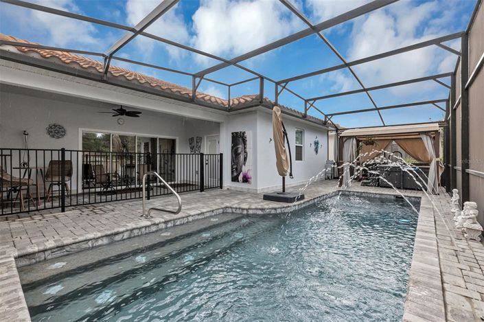 Image No.6-4 Bed Property for sale