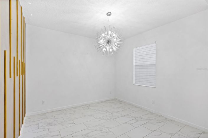 Image No.15-4 Bed Property for sale