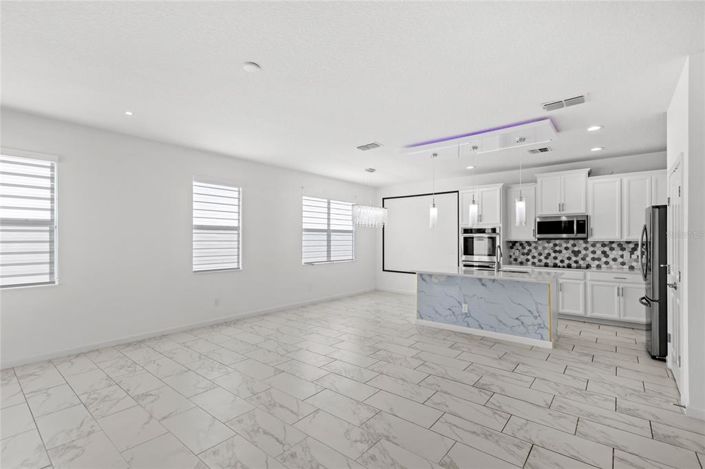 Image No.5-4 Bed Property for sale