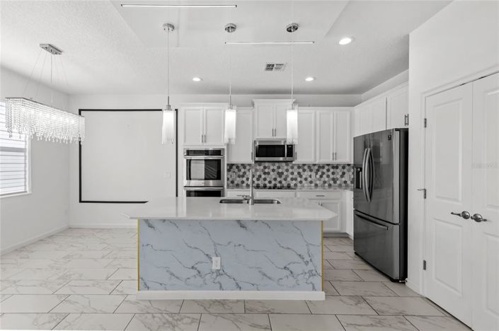 Image No.6-4 Bed Property for sale