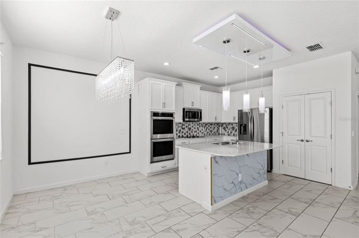 Image No.8-4 Bed Property for sale