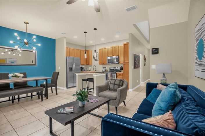 Image No.11-4 Bed Townhouse for sale