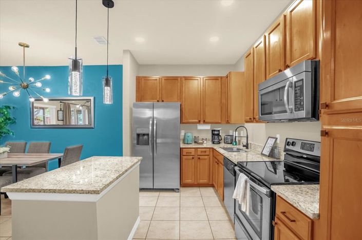 Image No.17-4 Bed Townhouse for sale