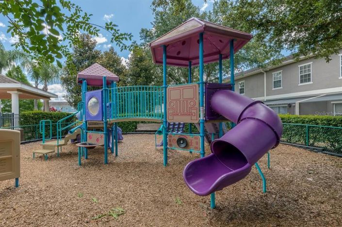 Image No.74-4 Bed Townhouse for sale