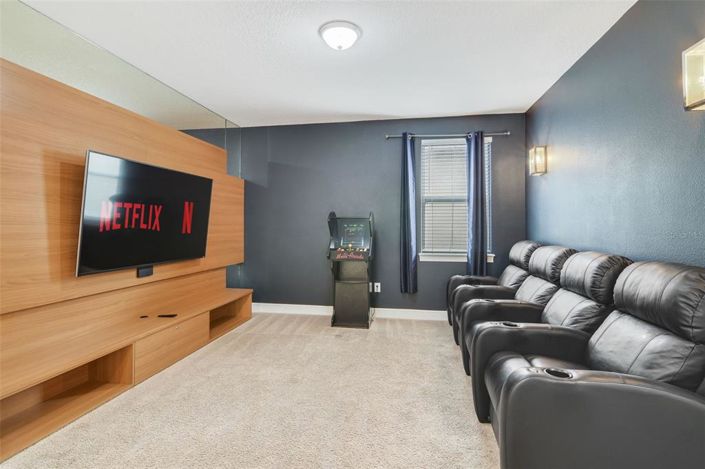 Image No.14-8 Bed Property for sale